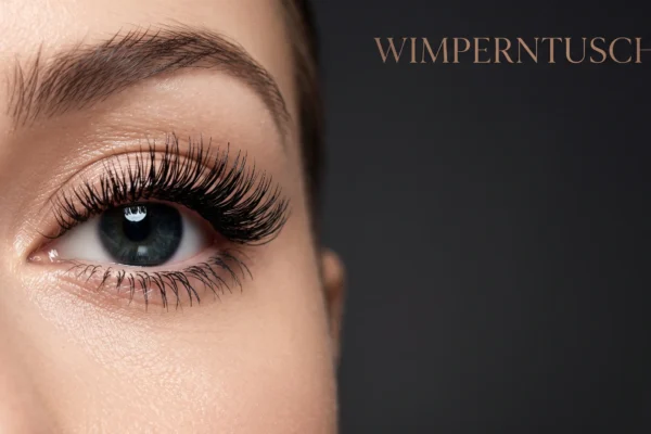 Gros plan sur des cils sublimés pour un regard intense et glamour.